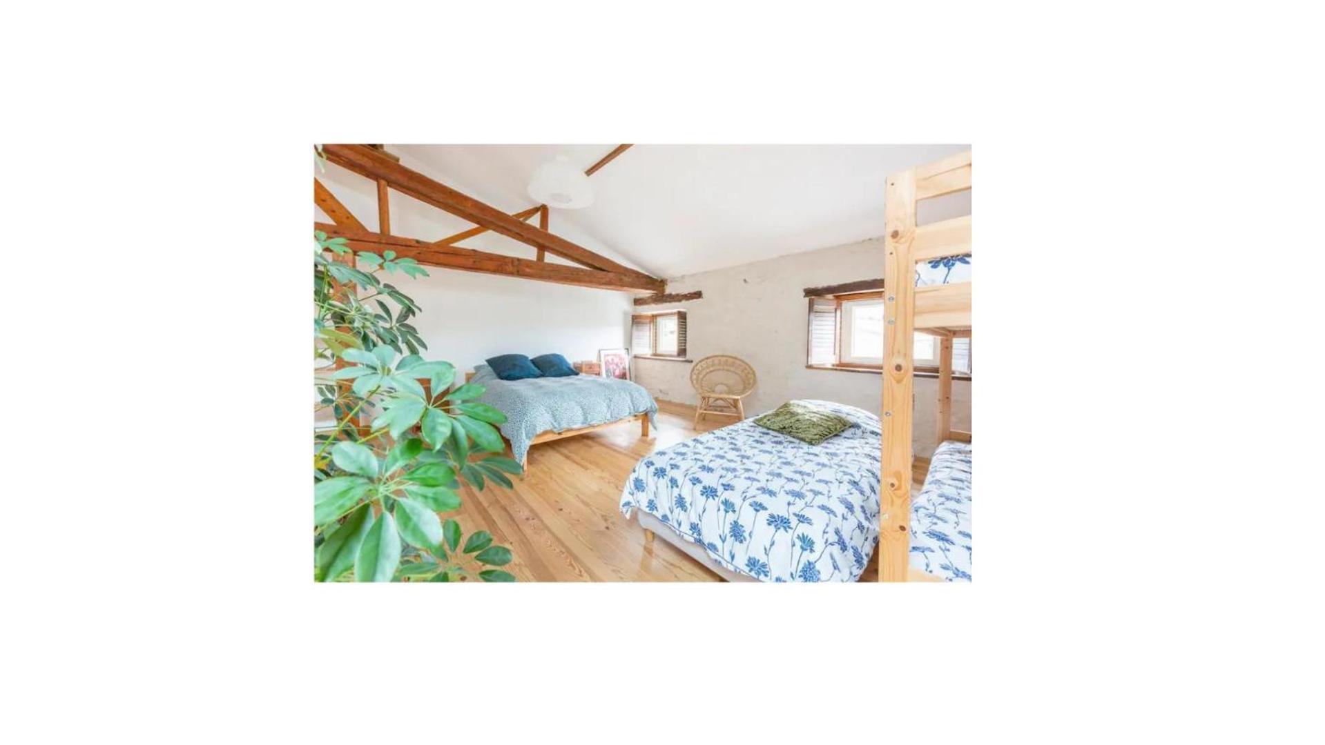Chambre Triple Deluxe - Gite De La Louve Fougax-et-Barrineuf Εξωτερικό φωτογραφία